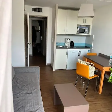 Apartment With Pool *